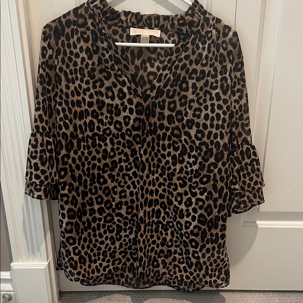 MICHAEL Michael Kors Leopard Print Blouse Chic Feminine
LIKE NEW